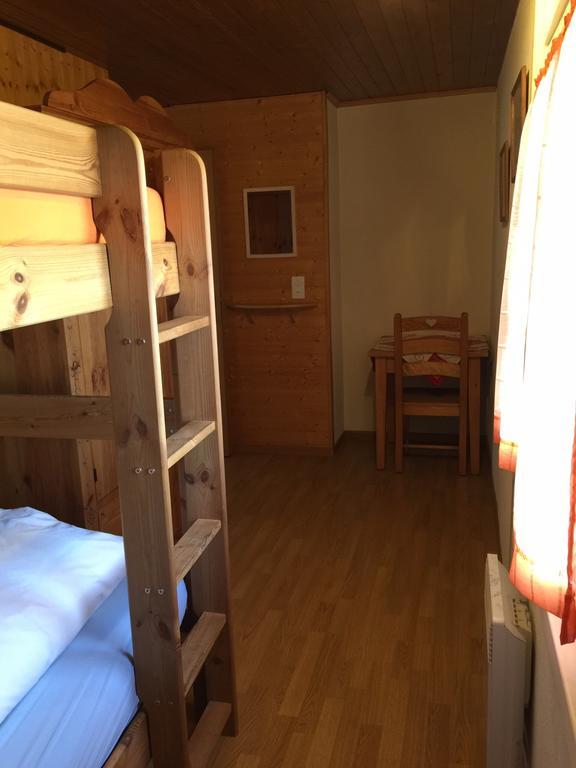 Le Central - Chambres D'Hote Grône 部屋 写真